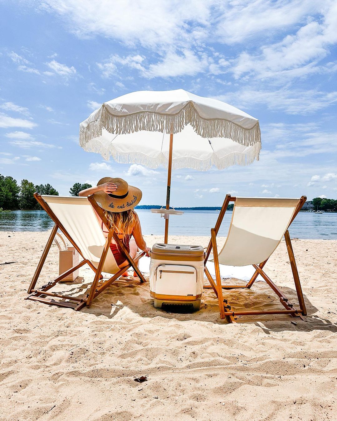 can a patio umbrella be used at the beach 10 ft double sided with base Powder Coated Steel Pole and 12 Durable Steel Ribs What is the Difference Between