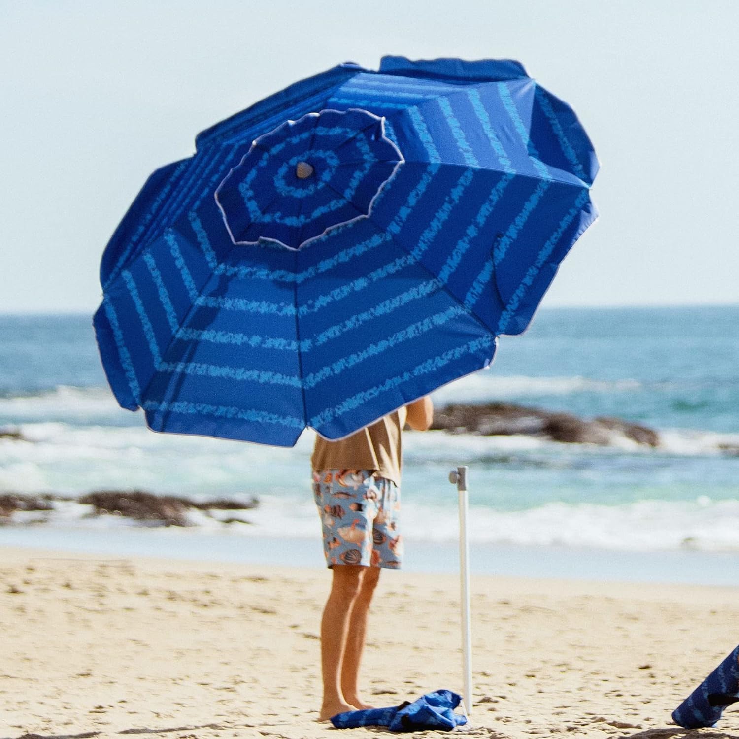 AMMSUN 6.5ft Outdoor Umbrella with sand anchor Blue Pattern