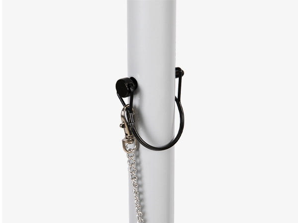 AMMSUN 8ft blue heavy wind beach umbrella with sand anchor has a hitch lock